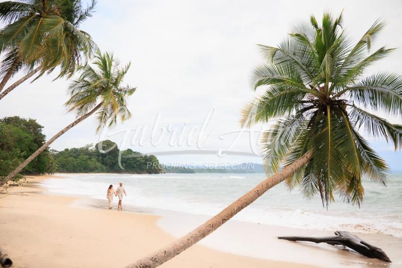 Propuesta de Matrimonio en la Playa en Puerto Viejo de Talamanca (Costa Rica)