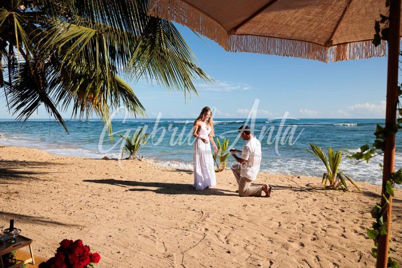 Propuesta de Matrimonio en la playa en Puerto Viejo