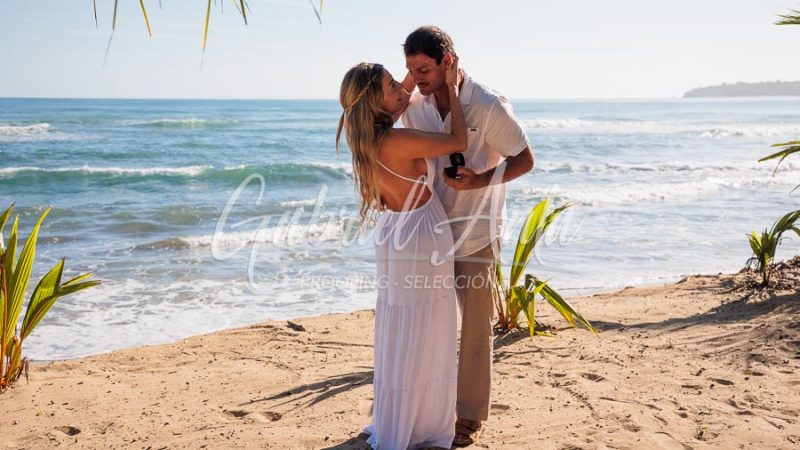 Propuesta de Matrimonio en la playa en Puerto Viejo