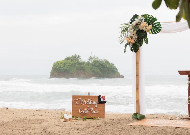 Boda en la Playa en Costa Rica - Playa Cocles