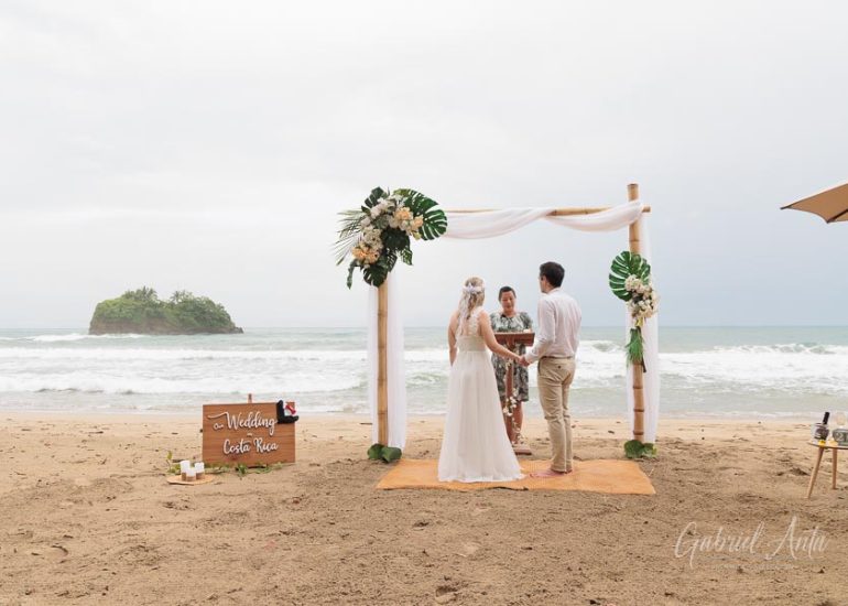 Boda en la Playa en Costa Rica - Playa Cocles