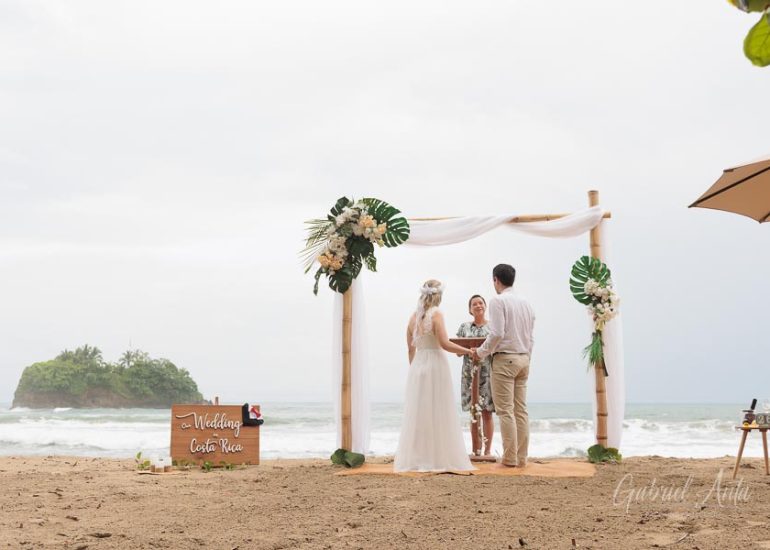 Boda en la Playa en Costa Rica - Playa Cocles