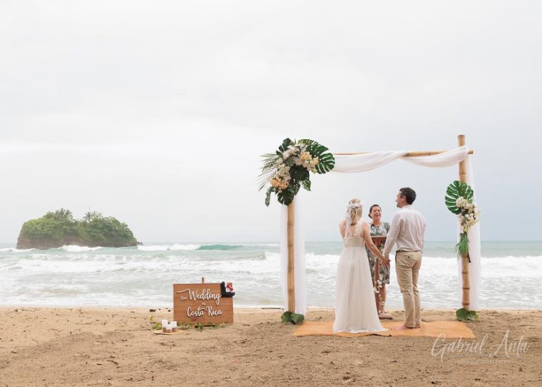 Boda en la Playa en Costa Rica - Playa Cocles