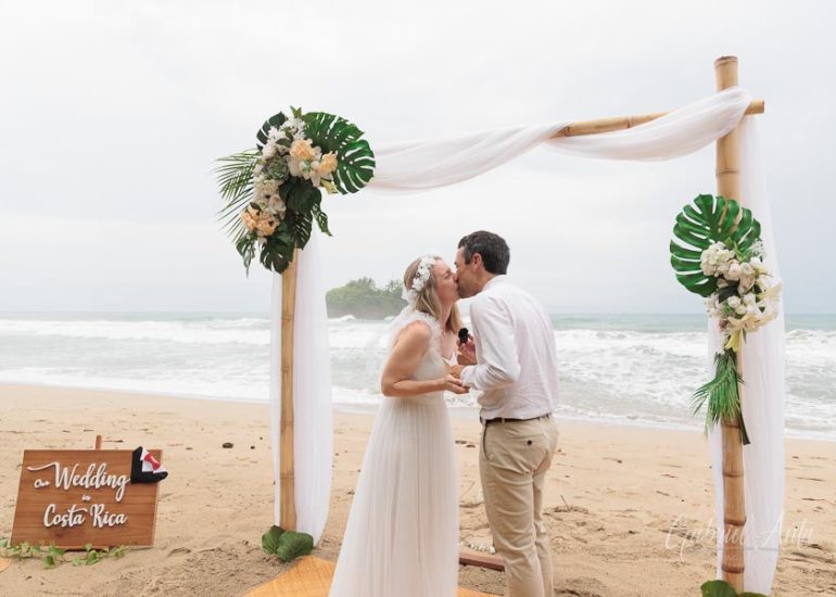 Boda en la Playa en Costa Rica - Playa Cocles