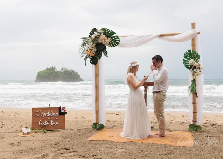 Boda en la Playa en Costa Rica - Playa Cocles