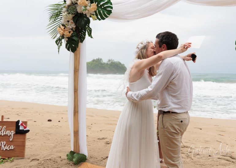 Boda en la Playa en Costa Rica - Playa Cocles