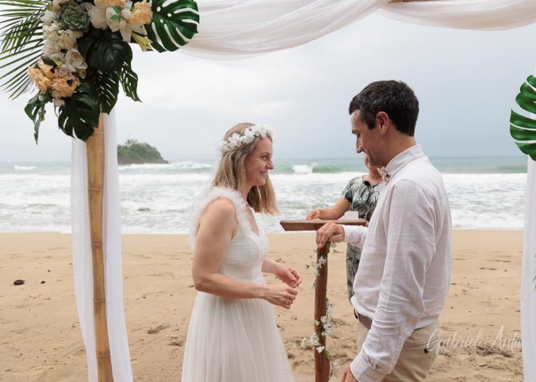 Boda en la Playa en Costa Rica - Playa Cocles