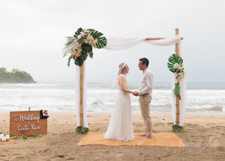 Boda en la Playa en Costa Rica - Playa Cocles