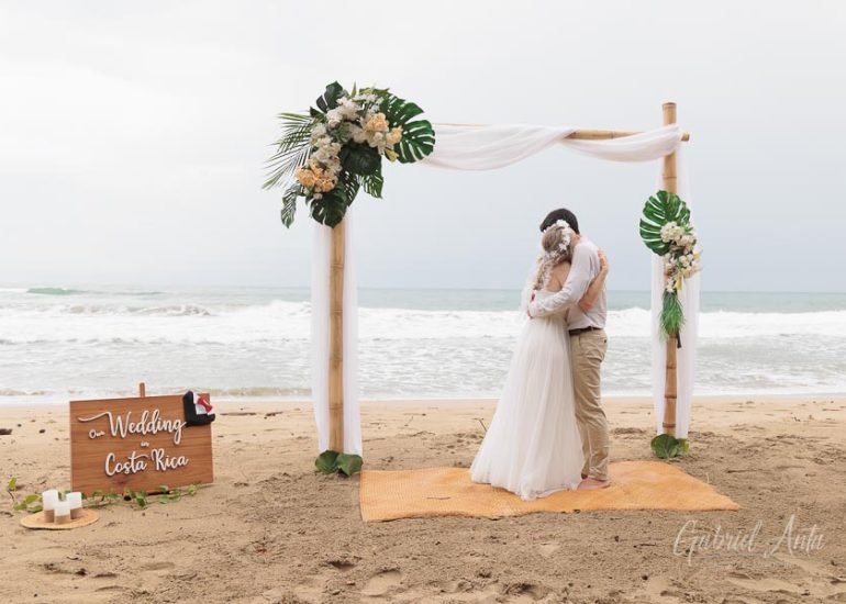 Boda en la Playa en Costa Rica - Playa Cocles