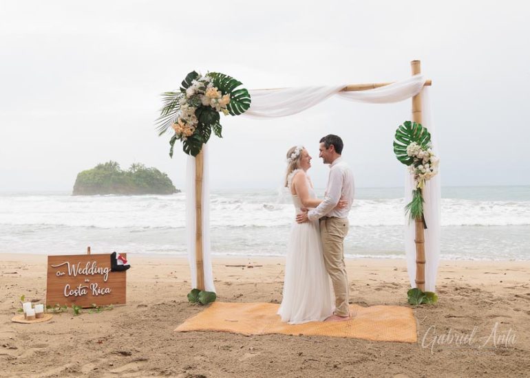 Boda en la Playa en Costa Rica - Playa Cocles