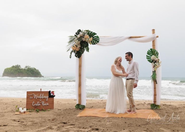 Boda en la Playa en Costa Rica - Playa Cocles