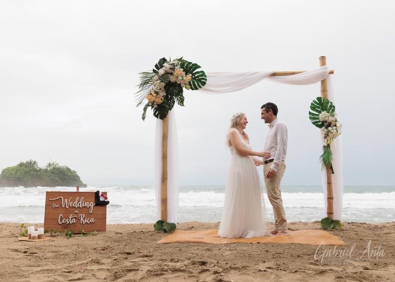 Boda en la Playa en Costa Rica - Playa Cocles
