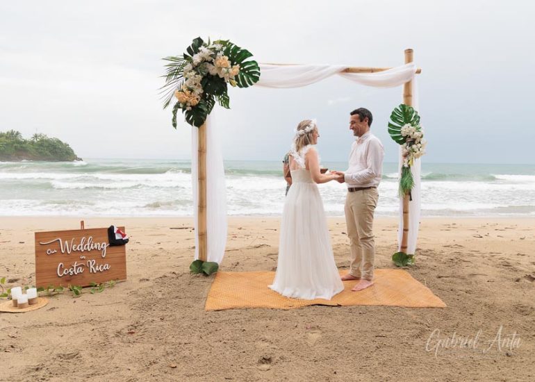 Boda en la Playa en Costa Rica - Playa Cocles