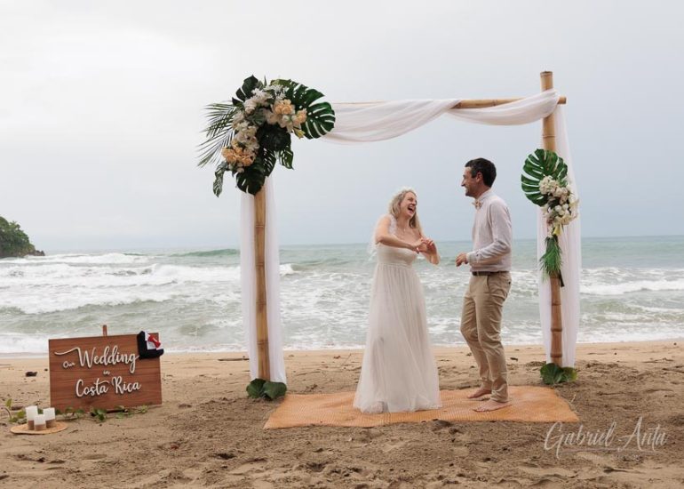 Boda en la Playa en Costa Rica - Playa Cocles
