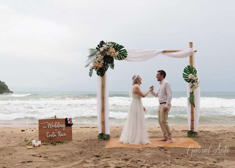 Boda en la Playa en Costa Rica - Playa Cocles