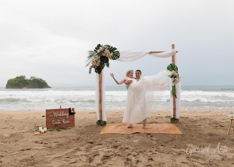 Boda en la Playa en Costa Rica - Playa Cocles