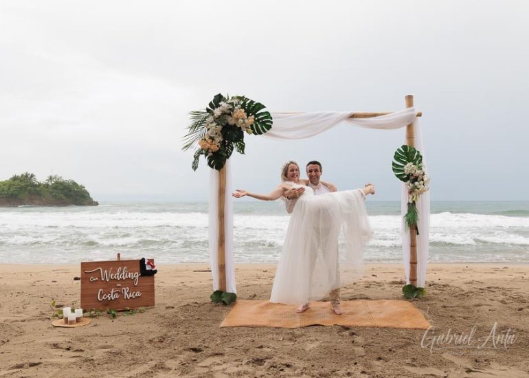 Boda en la Playa en Costa Rica - Playa Cocles