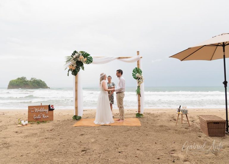 Boda en la Playa en Costa Rica - Playa Cocles