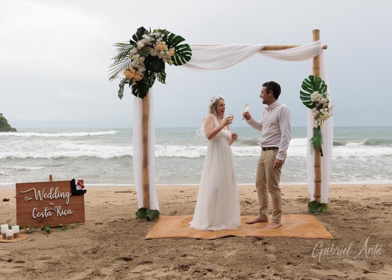 Boda en la Playa en Costa Rica - Playa Cocles