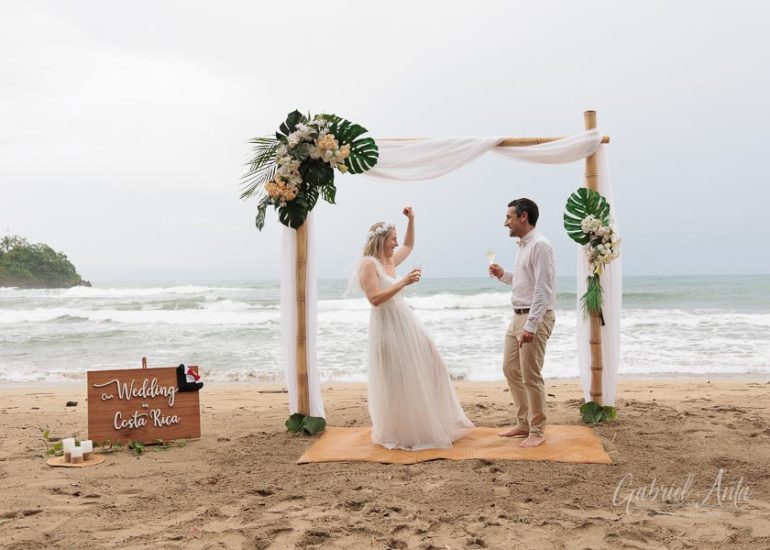 Boda en la Playa en Costa Rica - Playa Cocles