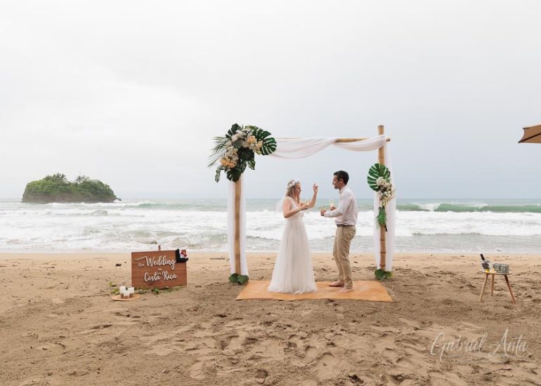 Boda en la Playa en Costa Rica - Playa Cocles