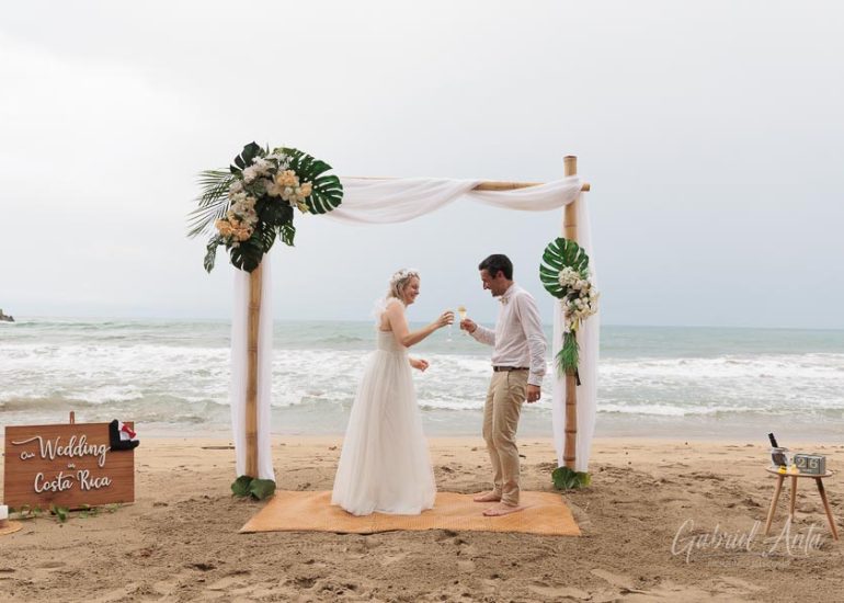 Boda en la Playa en Costa Rica - Playa Cocles
