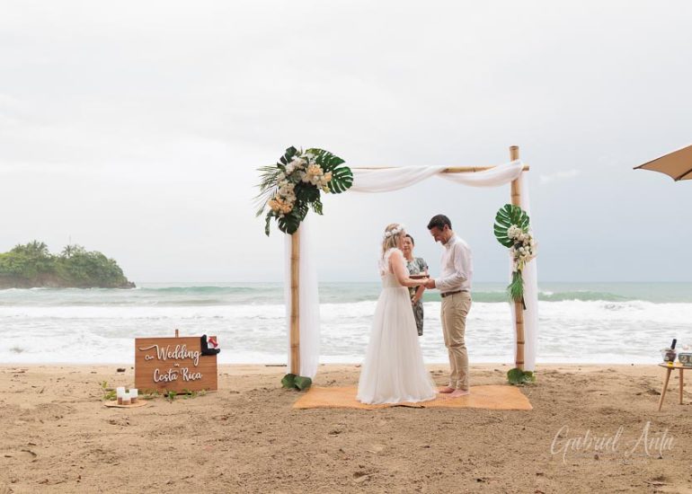 Boda en la Playa en Costa Rica - Playa Cocles