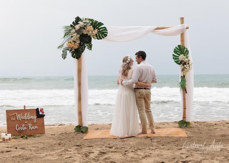 Boda en la Playa en Costa Rica - Playa Cocles