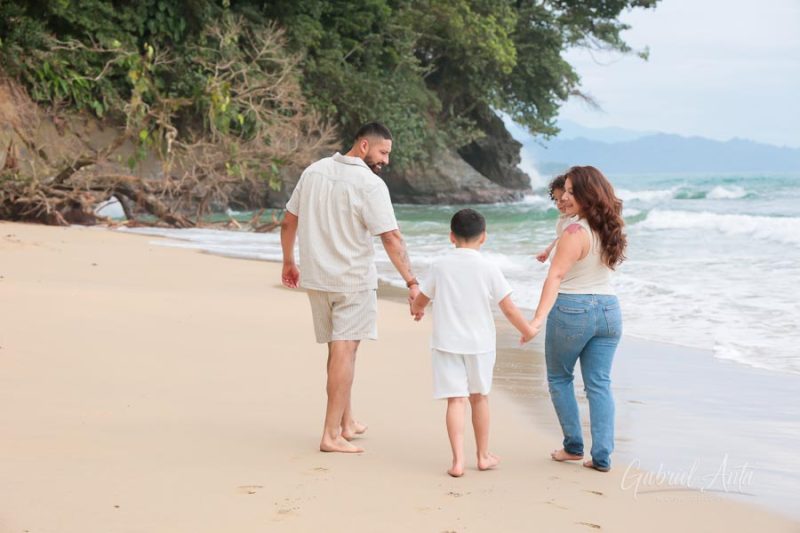 Family Photographer Puerto Viejo Beach