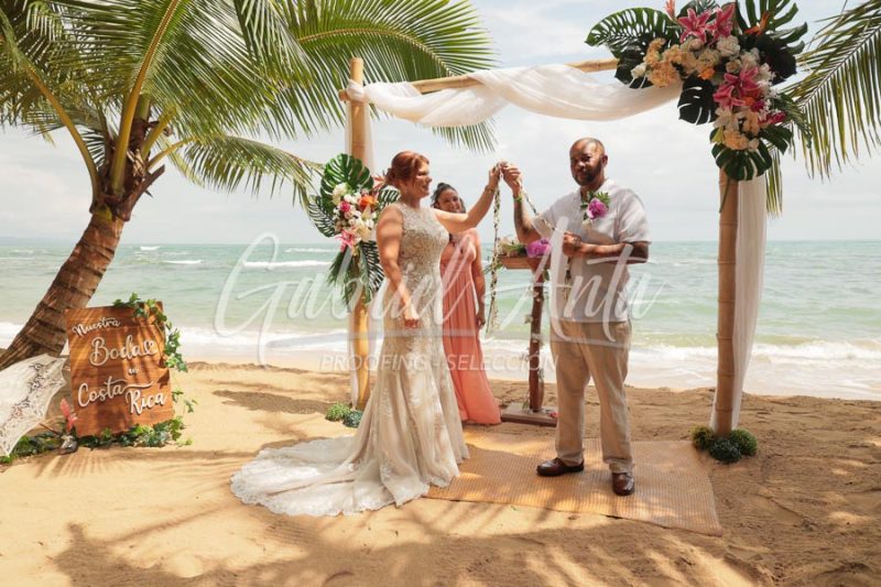Elopement in Costa Rica - Punta Uva Beach, Puerto Viejo de Talamanca