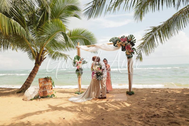 Elopement in Costa Rica - Punta Uva Beach, Puerto Viejo de Talamanca