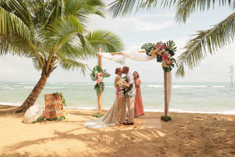 Elopement in Costa Rica - Punta Uva Beach, Puerto Viejo de Talamanca