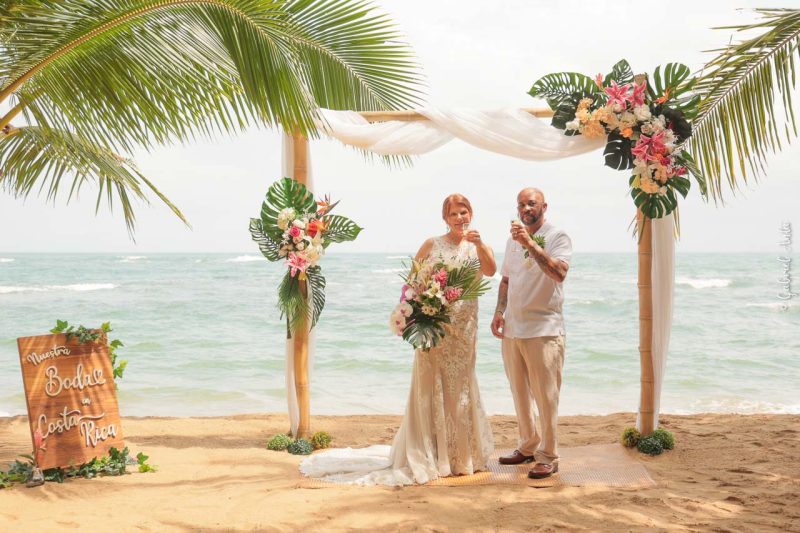 Elopement in Costa Rica - Punta Uva Beach, Puerto Viejo de Talamanca
