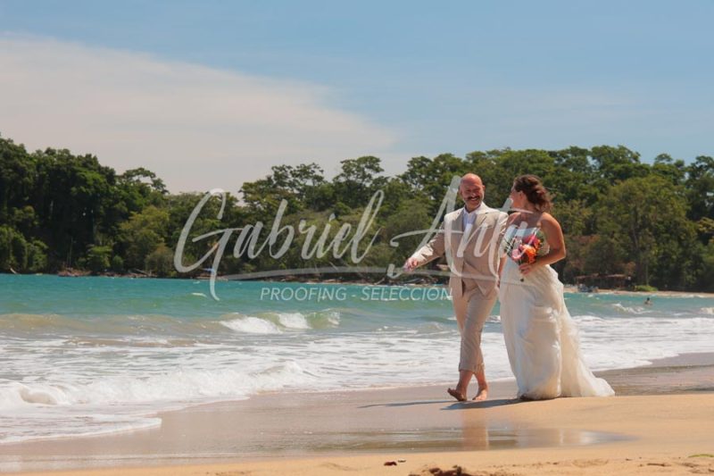 Elopement in Costa Rica - Punta Uva Beach, Puerto Viejo de Talamanca