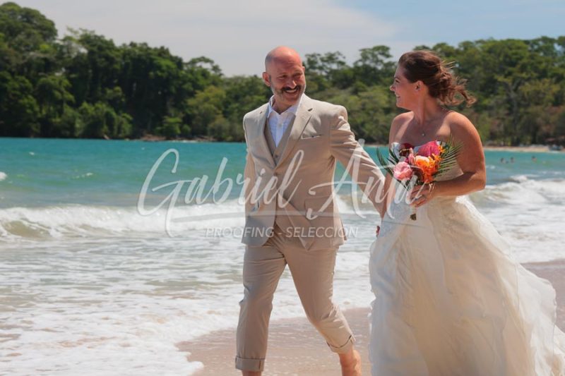 Elopement in Costa Rica - Punta Uva Beach, Puerto Viejo de Talamanca