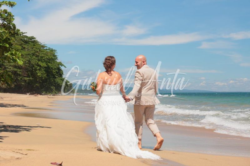 Elopement in Costa Rica - Punta Uva Beach, Puerto Viejo de Talamanca