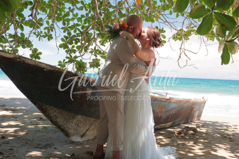 Elopement in Costa Rica - Punta Uva Beach, Puerto Viejo de Talamanca