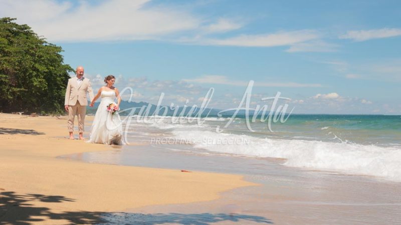 Elopement in Costa Rica - Punta Uva Beach, Puerto Viejo de Talamanca