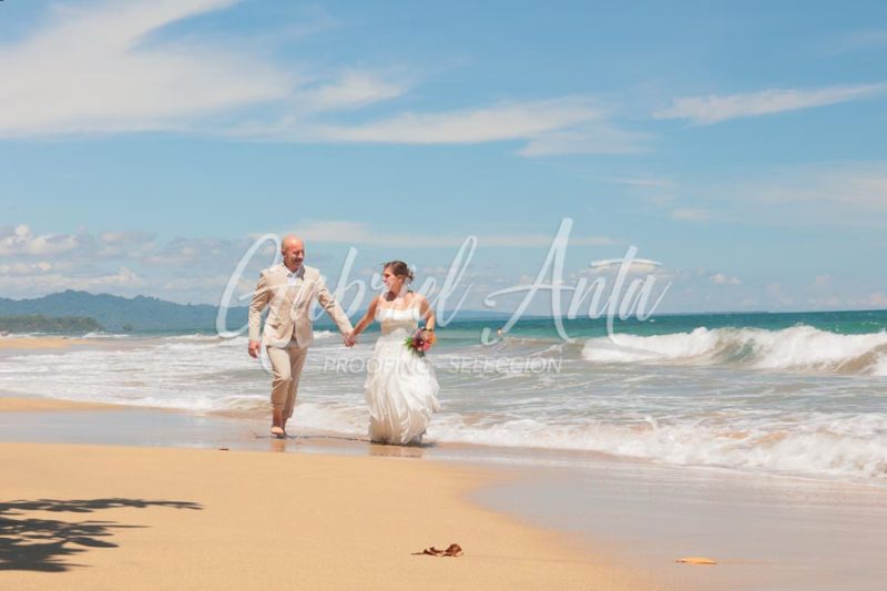 Elopement in Costa Rica - Punta Uva Beach, Puerto Viejo de Talamanca
