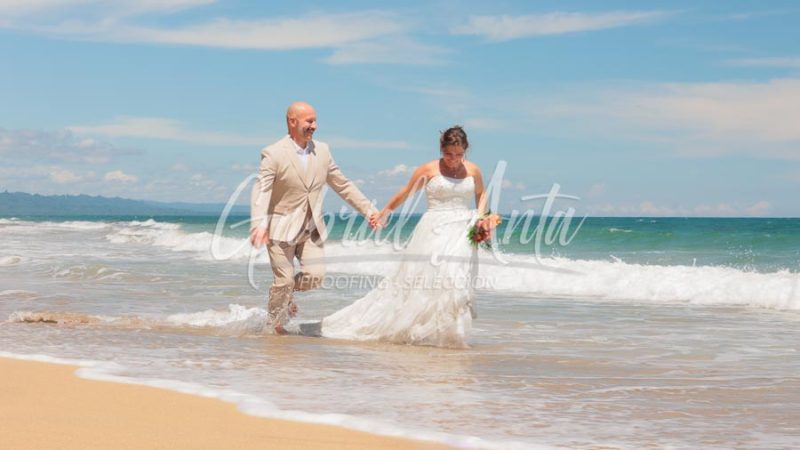 Elopement in Costa Rica - Punta Uva Beach, Puerto Viejo de Talamanca
