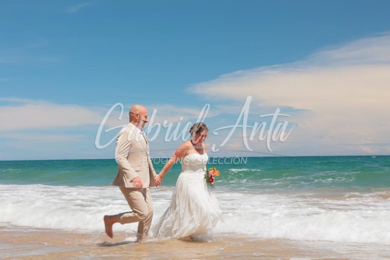 Elopement in Costa Rica - Punta Uva Beach, Puerto Viejo de Talamanca