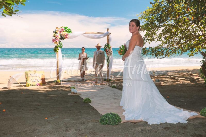 Elopement in Costa Rica - Punta Uva Beach, Puerto Viejo de Talamanca