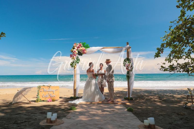Elopement in Costa Rica - Punta Uva Beach, Puerto Viejo de Talamanca