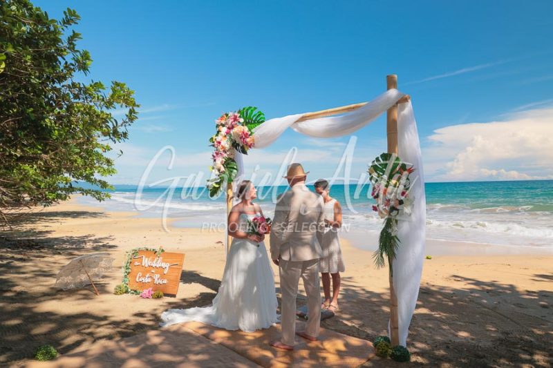 Elopement in Costa Rica - Punta Uva Beach, Puerto Viejo de Talamanca