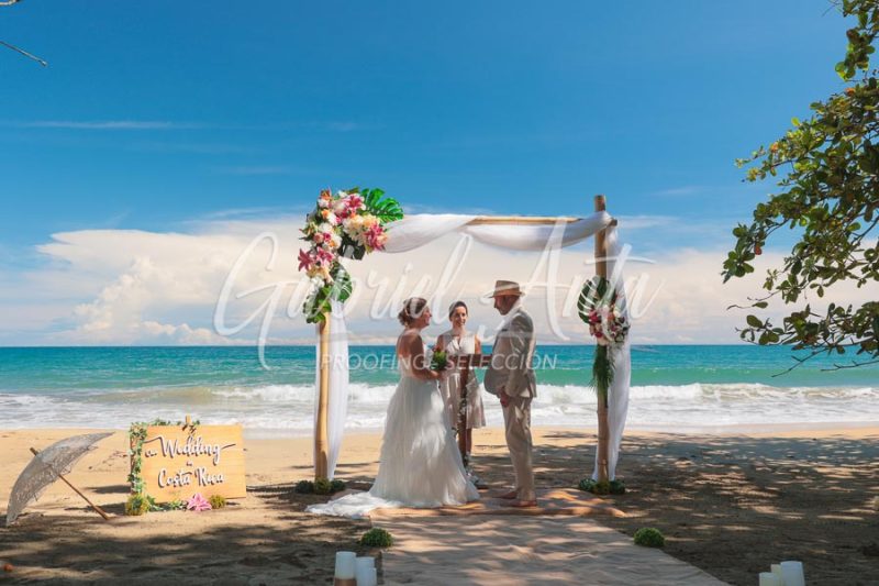 Elopement in Costa Rica - Punta Uva Beach, Puerto Viejo de Talamanca