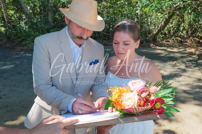 Elopement in Costa Rica - Punta Uva Beach, Puerto Viejo de Talamanca