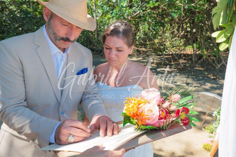 Elopement in Costa Rica - Punta Uva Beach, Puerto Viejo de Talamanca