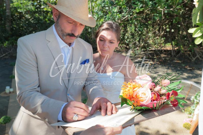 Elopement in Costa Rica - Punta Uva Beach, Puerto Viejo de Talamanca