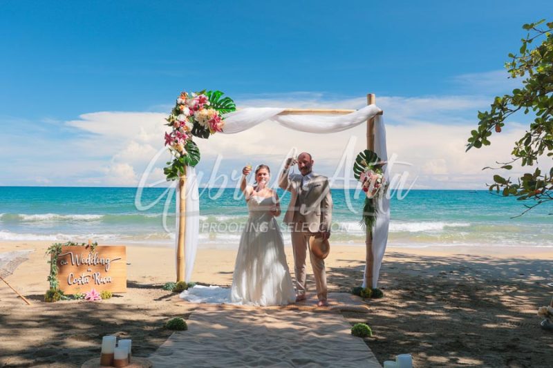 Elopement in Costa Rica - Punta Uva Beach, Puerto Viejo de Talamanca