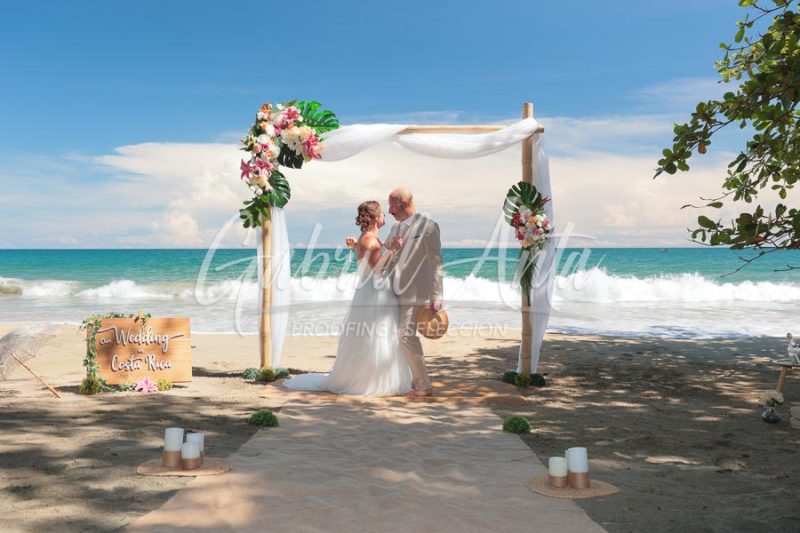 Elopement in Costa Rica - Punta Uva Beach, Puerto Viejo de Talamanca